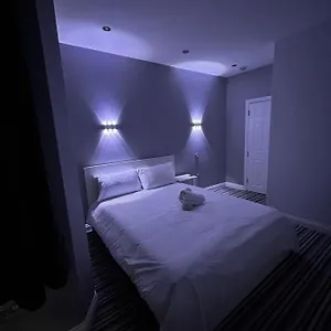 Hostel 339 High Town Road, Luton (Bedfordshire)