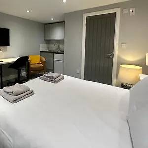 Apartment Modern Luxury Private Detached 1 Double Bedroom - Super Fast Wifi, Luton (Bedfordshire)