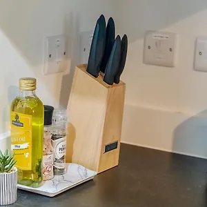 Apartment Akugi Homes: Modern Serviced For, Luton (Bedfordshire)