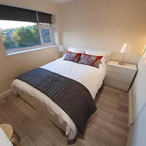 Apartment Luxurious Luton Town Center Flat With Free Parking, Luton (Bedfordshire)